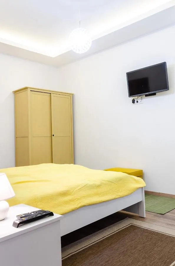 3 En Suit Bedroom Flat In The Main Centre For 6Ppl, 3Bdr,3Bthr,Ac Budapest 0*,  Hungary