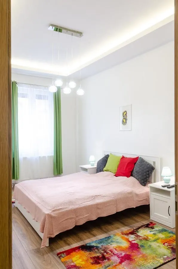 3 En Suit Bedroom Flat In The Main Centre For 6Ppl, 3Bdr,3Bthr,Ac Budapest Hungary