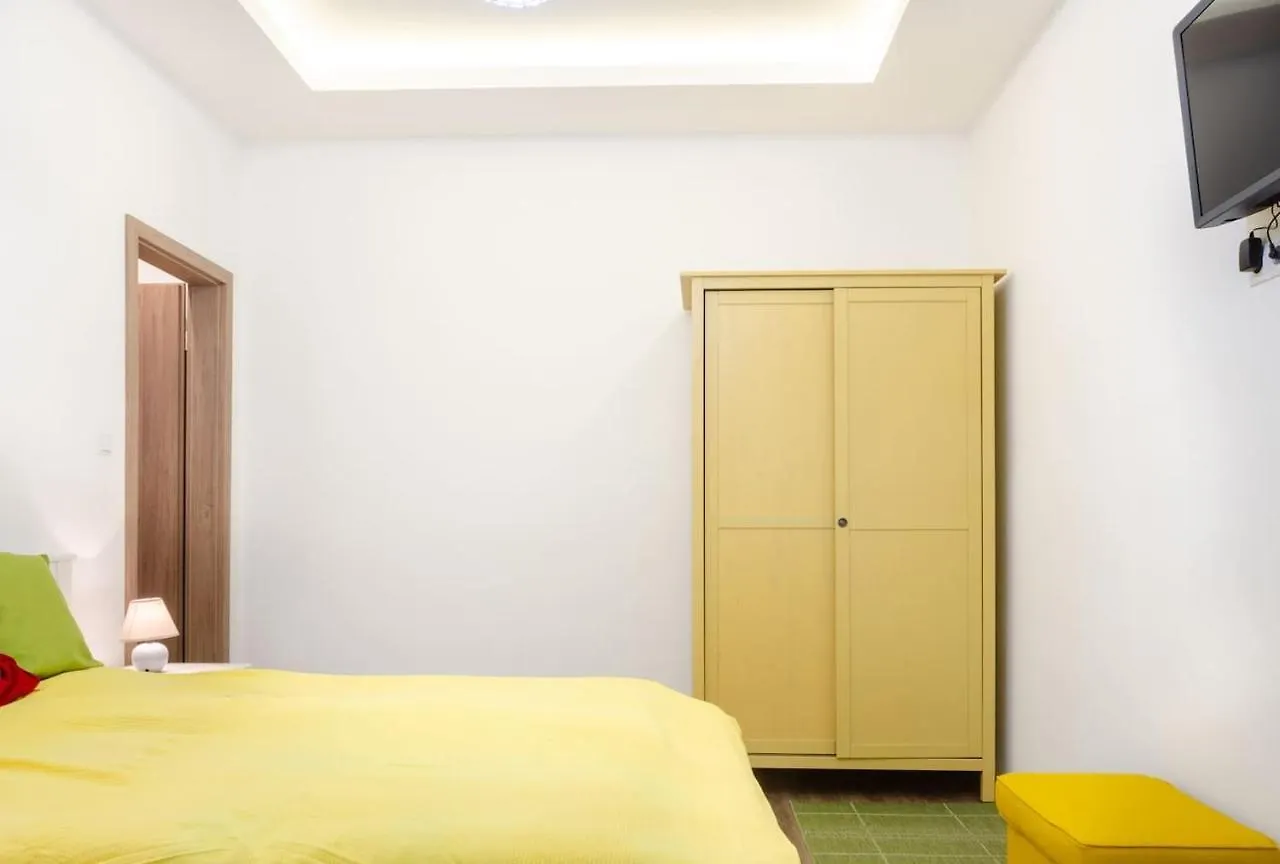 3 En Suit Bedroom Flat In The Main Centre For 6Ppl, 3Bdr,3Bthr,Ac Budapest Apartment