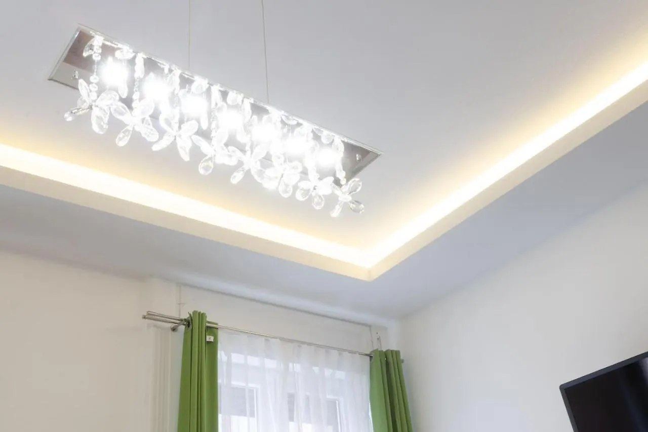 3 En Suit Bedroom Flat In The Main Centre For 6Ppl, 3Bdr,3Bthr,Ac Budapest Apartment